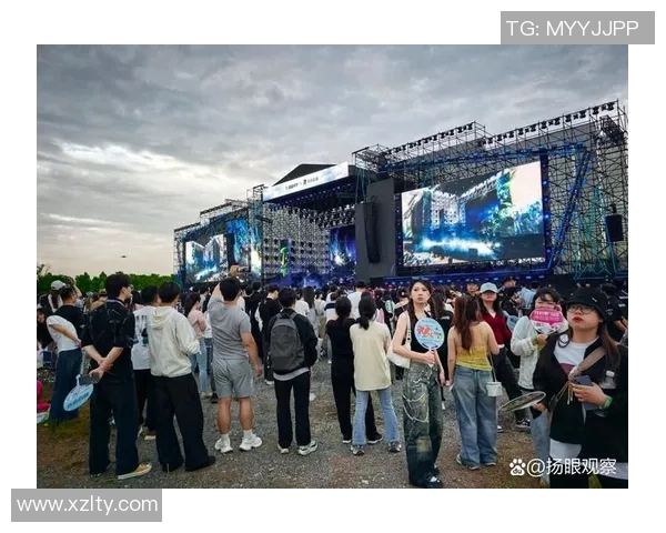 泳池明星闪耀登场：畅游竞技与魅力的完美融合